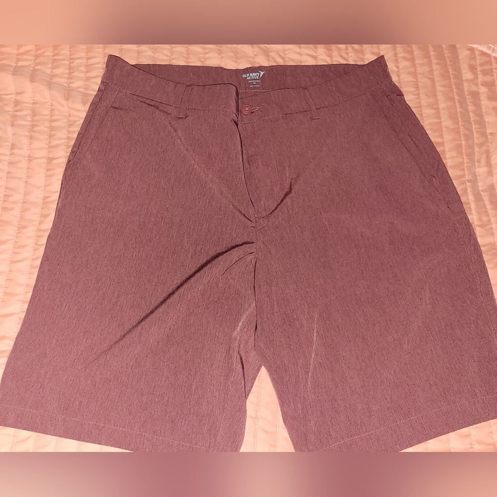 Old Navy Active Stretchtech Shorts - Size 34
